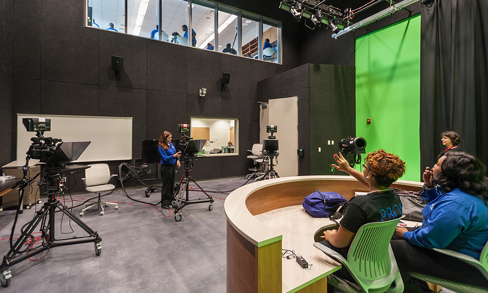 <p>Specialty spaces include a 30-person screening rooms and state-of-the art television and radio broadcasting and editing suites</p>

