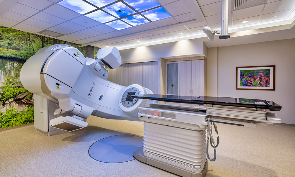 <p>Medical and radiation oncology spaces are accessed off either side of the central area for easy access to the primary patient areas.</p>
