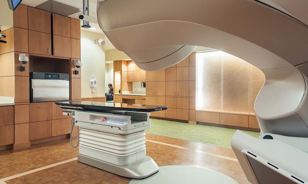 <p>Radiation oncology’s semi-circular flow provides visibility of staff and privacy of patients. </p>
