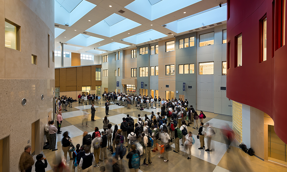 <p>The atrium is used for multipurposes, serving as an organizational element around which all classrooms and labs are arranged.</p>
