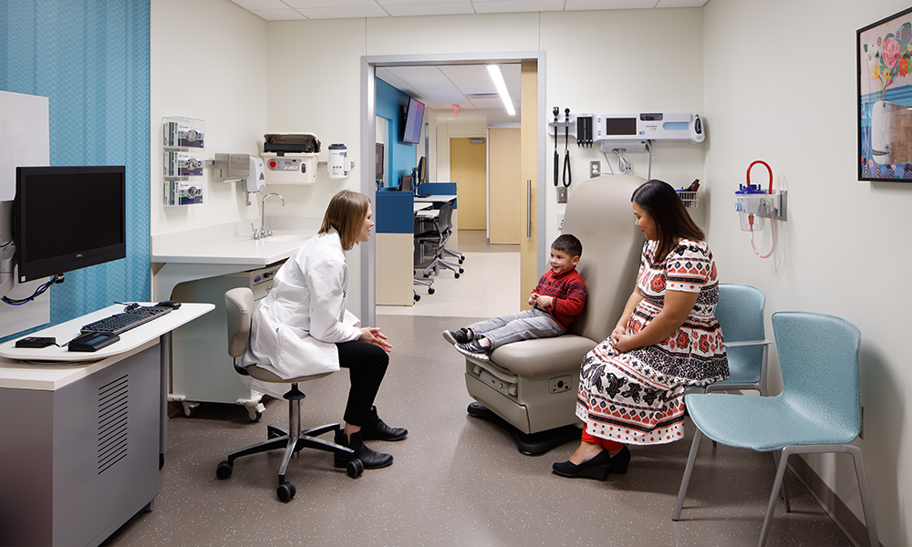 <p>Extensive interactions with the care team, patients, and families during the design process, including mock-up reviews, allowed designers to right-size the exam rooms, place equipment to maximize efficiency, and provide pediatric-specific elements.</p>
