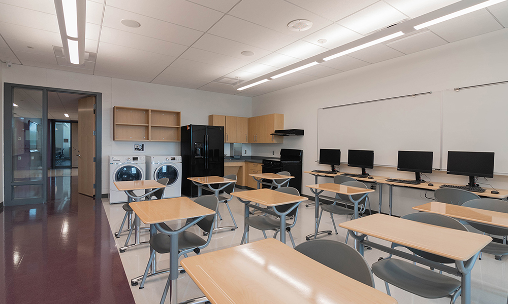 <p>Weaver also has a Special Education classroom with life skills appliances. </p>
