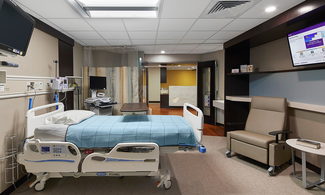 <p>The Cardiovascular Intensive Care Unit provides 28 new private patient beds in universal rooms, allowing cardiac ICU and intermediate patient care to occur in the same room as the patient progresses in their recovery.</p>
