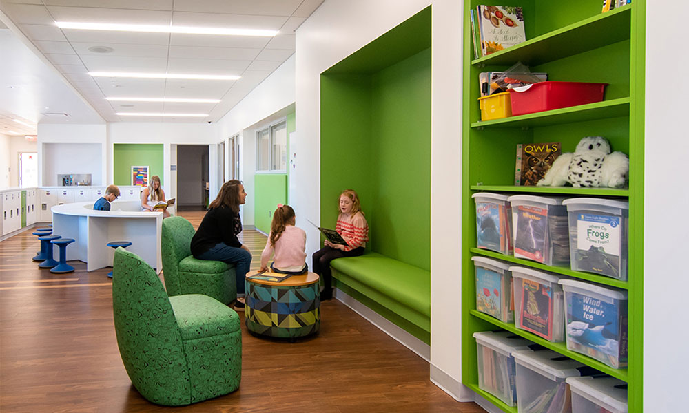 <p>The Learning Commons offers an alternative learning environment to the classroom, whether that be with a classmate or teacher or enjoying individual focus time.</p>
