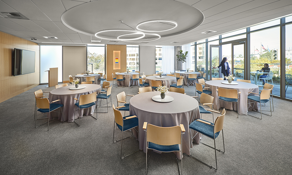 <p>A flexible event space within the clinic can host intimate occasions from talks to meals.</p>
