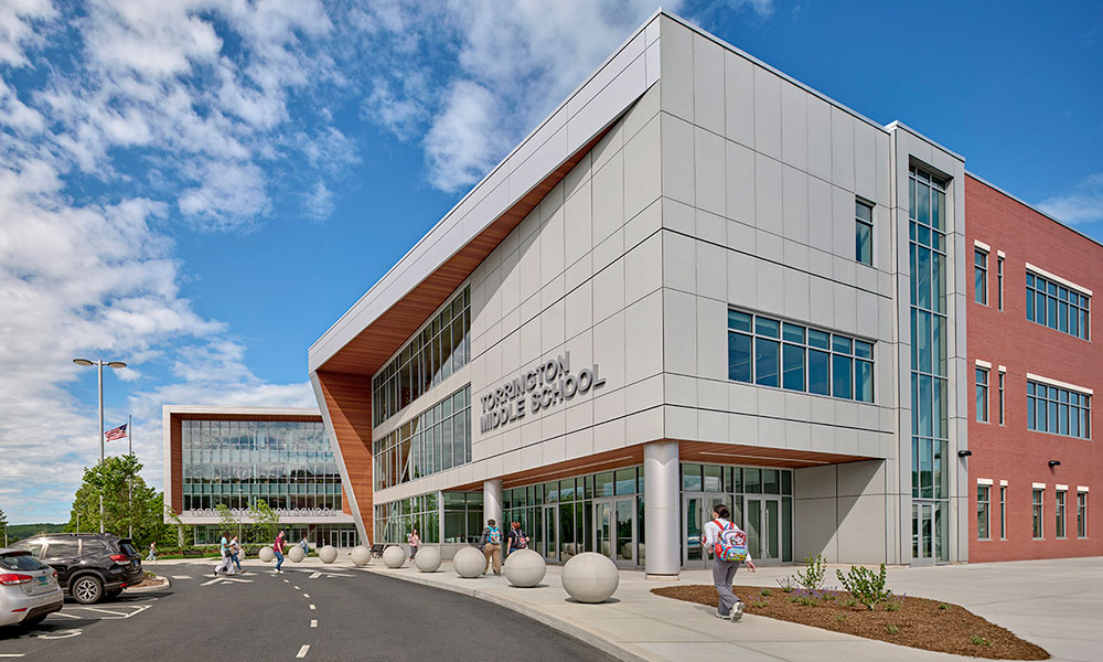 <p>The building’s exterior design features a modern curtainwall that permits abundant natural light, and a brick façade that harkens back to the region’s rich beginning as an industrial leader.</p>
