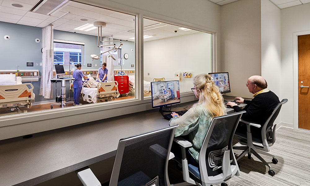 <p>Simulation suites include patient care bays with video monitoring to track student progress.</p>
