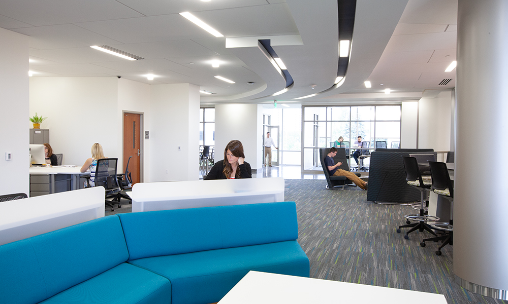 <p>Student zones are conveniently located near the skills and training areas, connecting practical learning with social activities and community service.</p>
